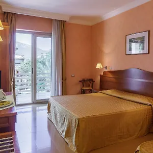 Conchiglia D'oro 3*, Palermo Italien